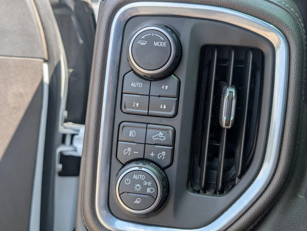 Used 2021 SUMMIT WHITE Chevrolet LTZ image 31