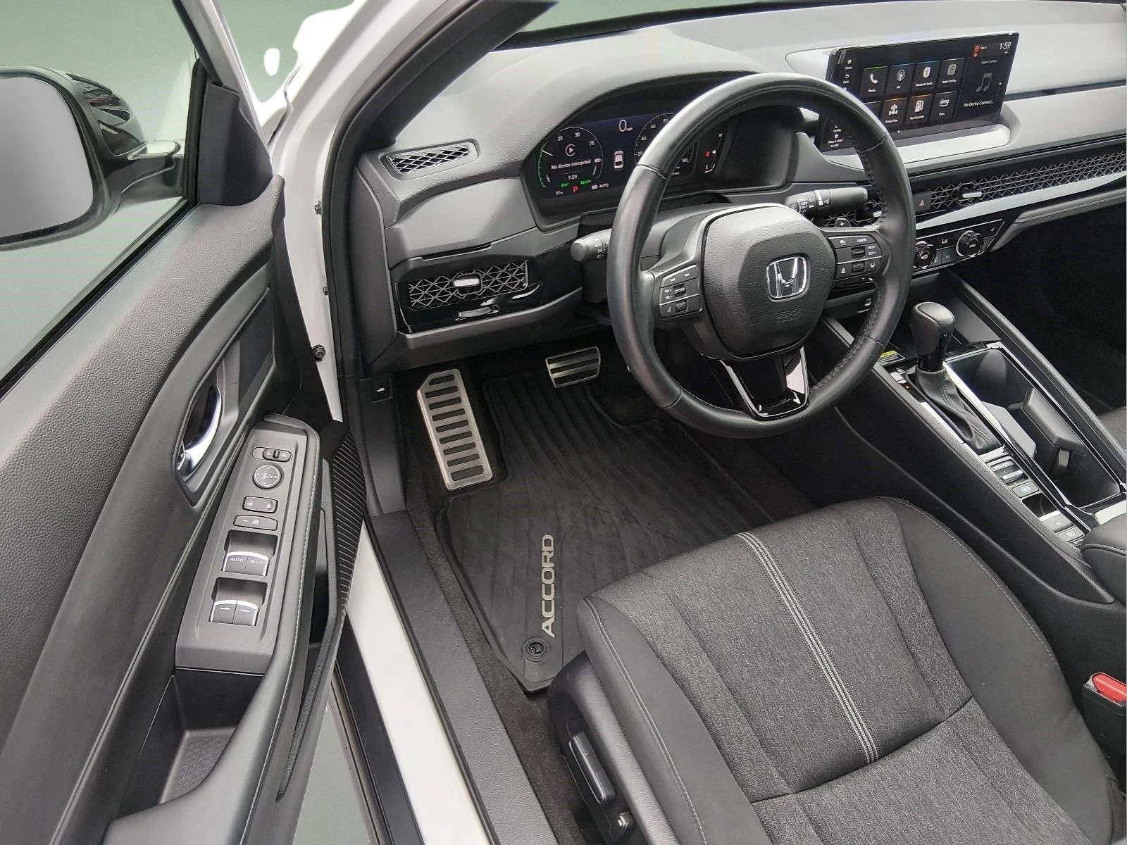 Used 2025 Platinum White Pearl Honda Sport image 15