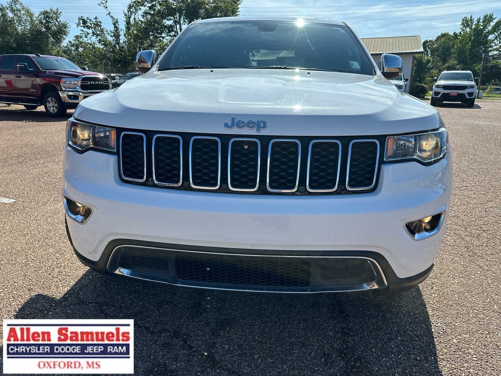 Used 2022 Bright White Clearcoat Jeep Limited image 8