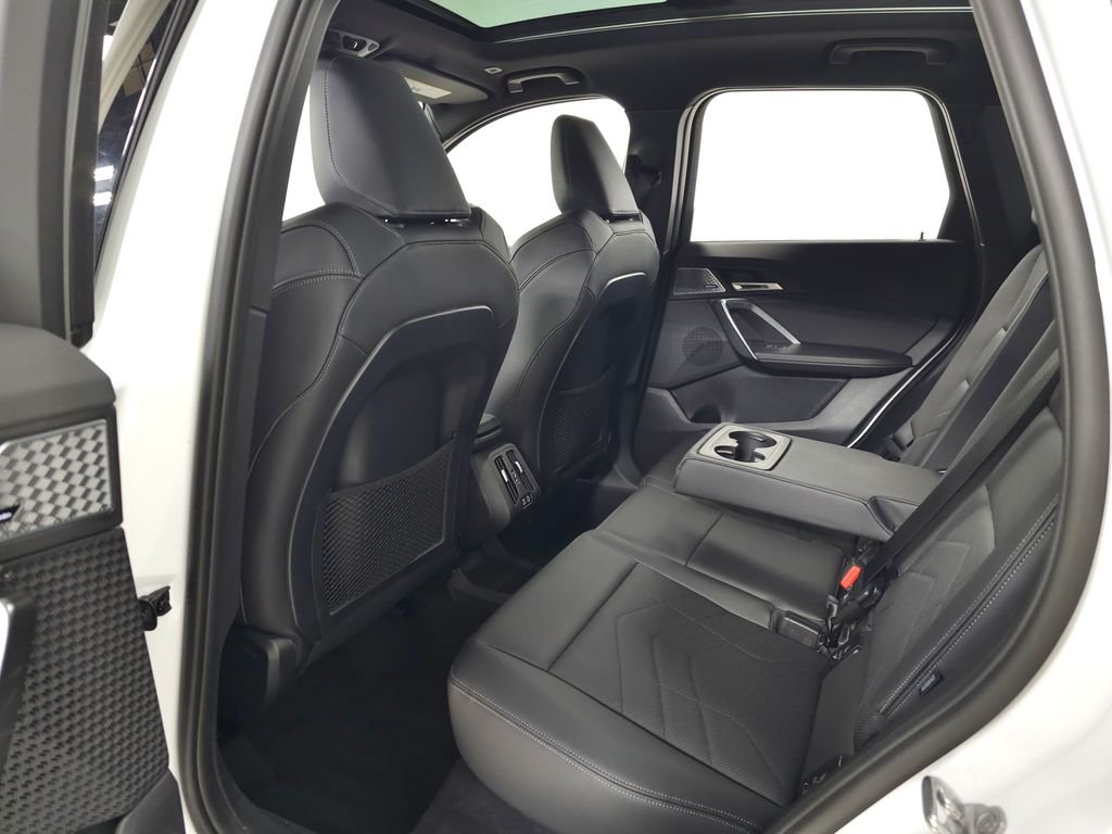 Used 2023 White Metallic BMW xDrive28i image 34