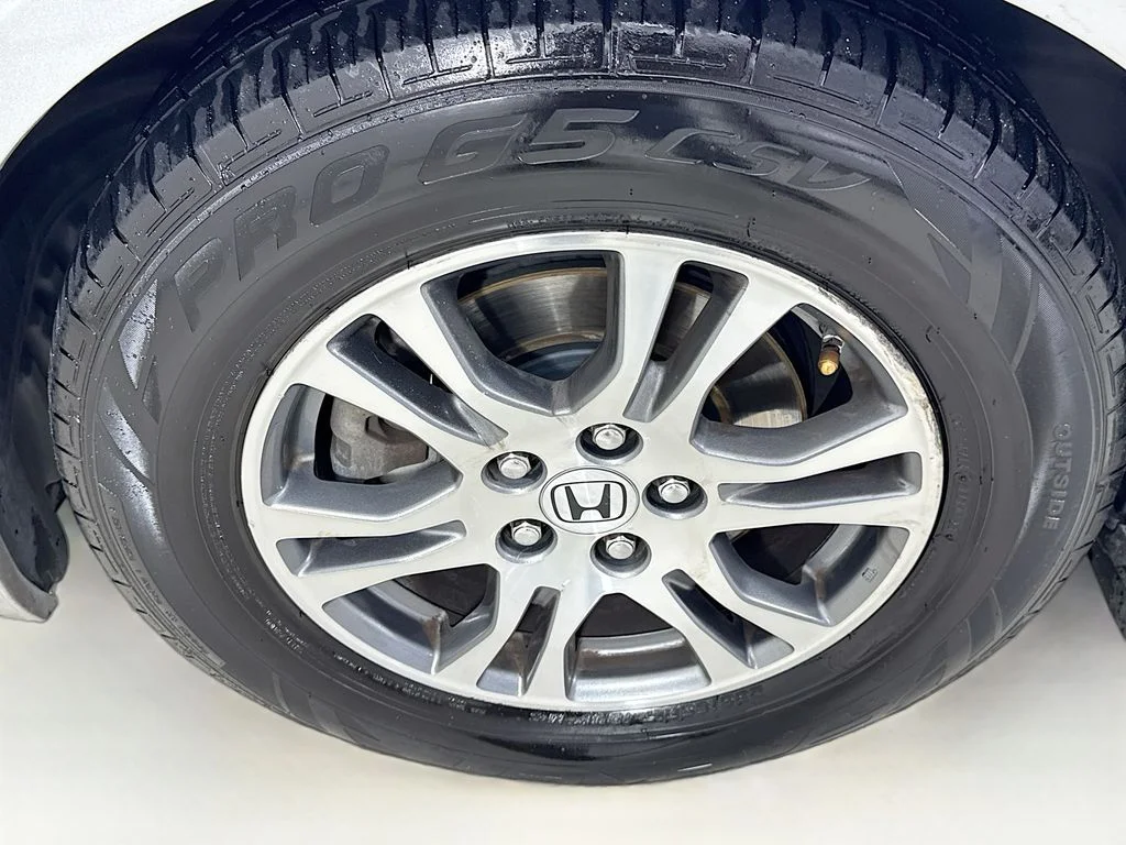 Used 2013 Silver Honda EX-L image 41