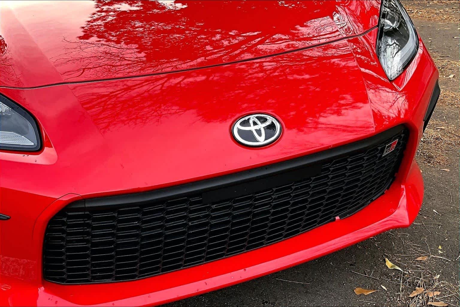 Used 2023 Track bRed Toyota  image 23