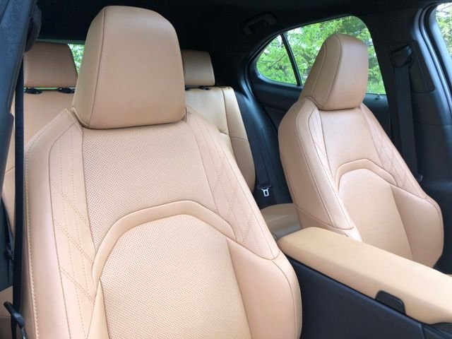 Certified Used 2025  Lexus 300h Premium image 15