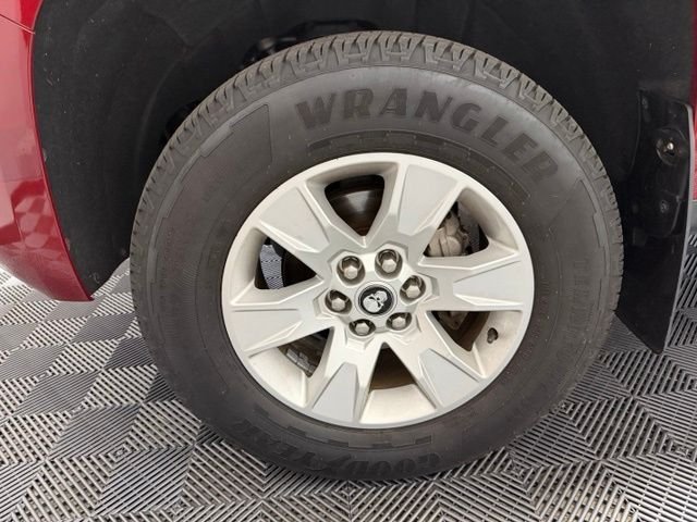 Used 2017 Quartz GMC SLE1 image 42