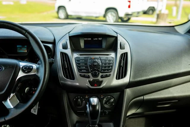 Used 2016 Silver Metallic Ford XLT image 7