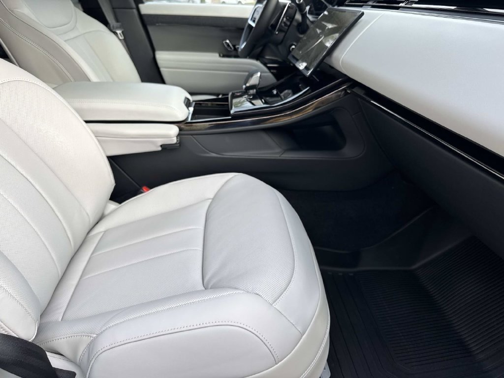 New 2027 Borasco Grey LAND ROVER SE P360 image 7