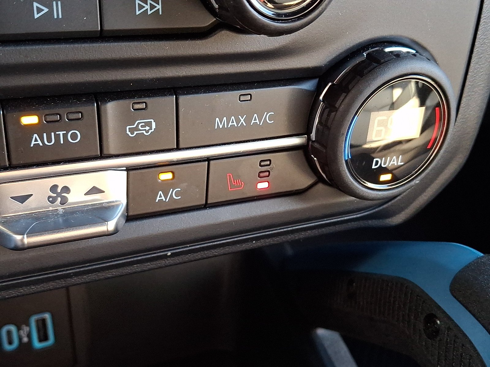 Used 2024 Cactus Gray   Ne Ford Wildtrak image 32