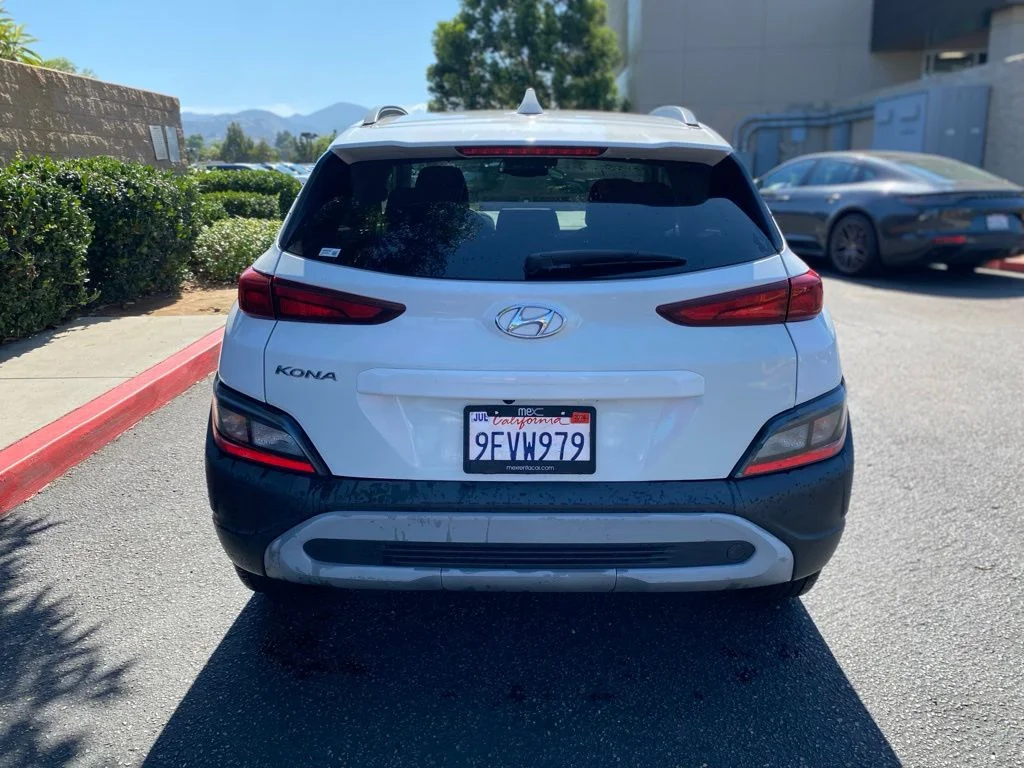 Used 2023 White Hyundai SEL image 8