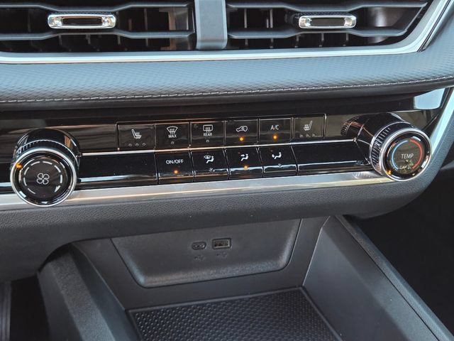 New 2027 Sterling Gray Metallic Chevrolet LT image 13