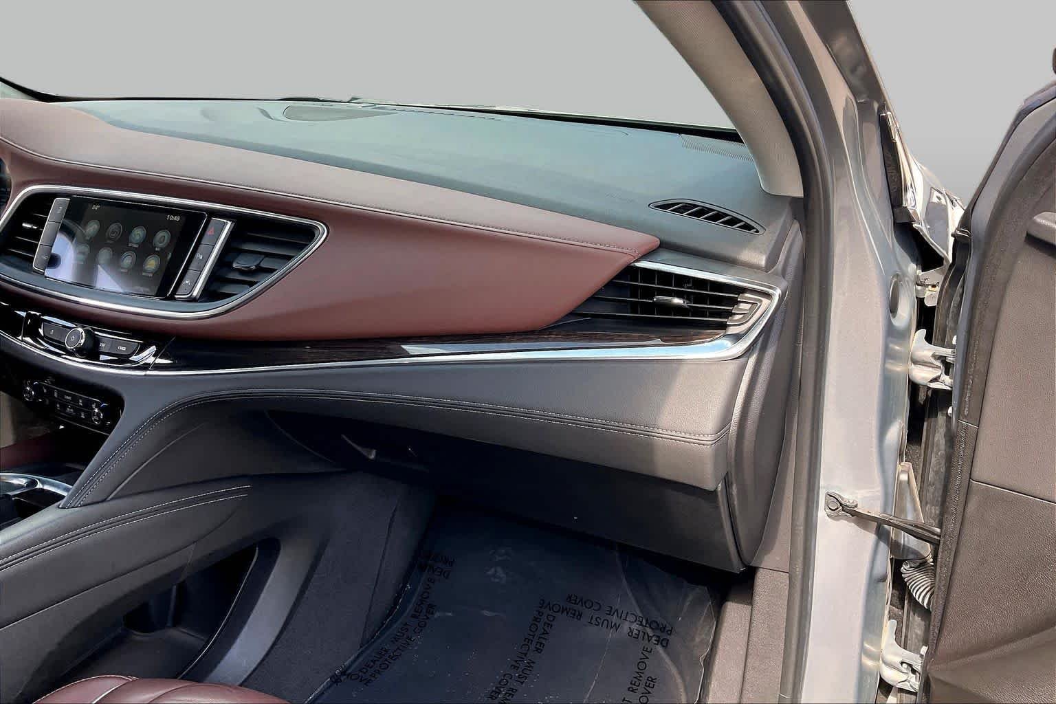 Used 2018 Pepperdust Metallic Buick Avenir image 19