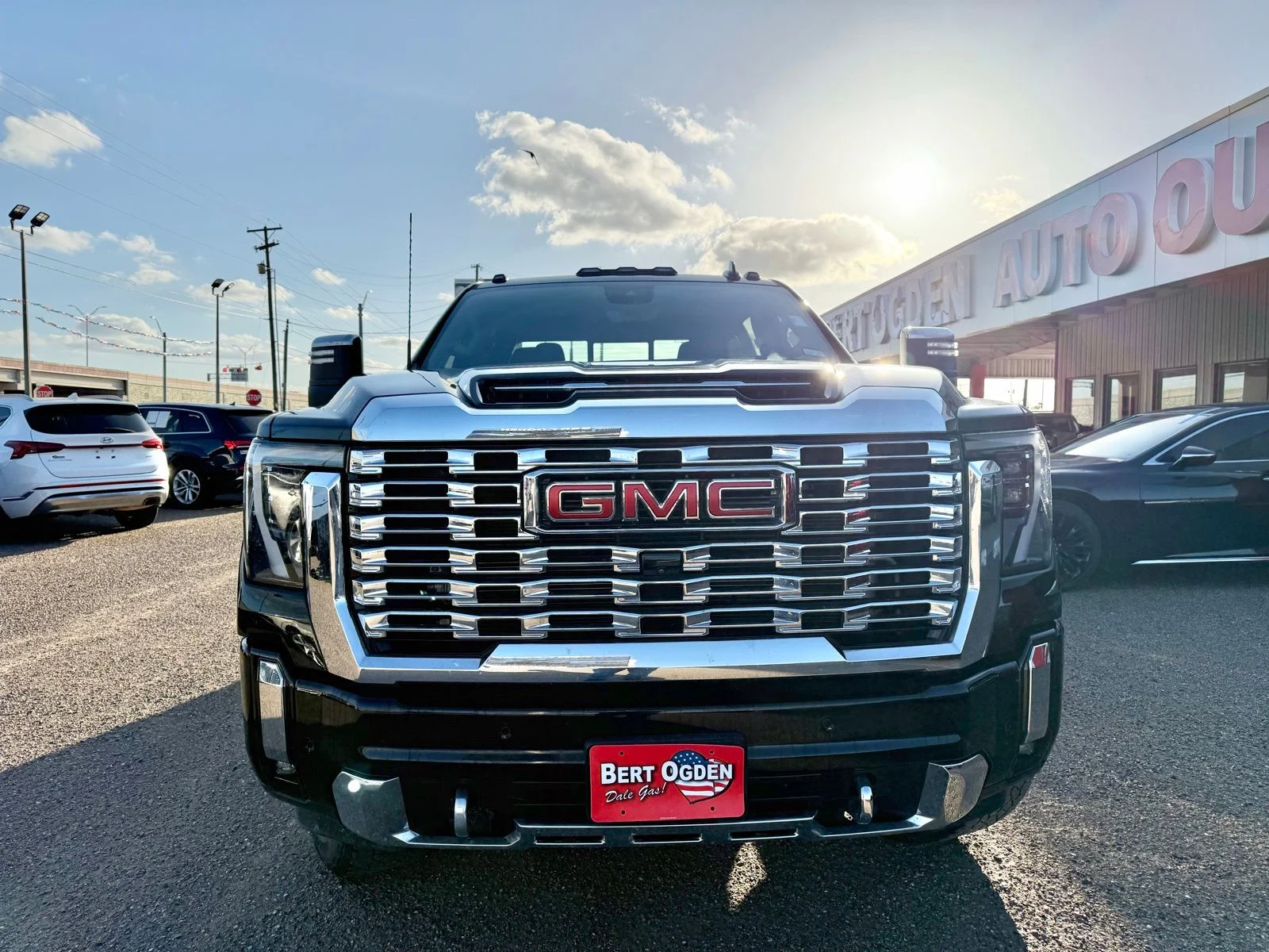 Used 2025 Black GMC Denali image 2