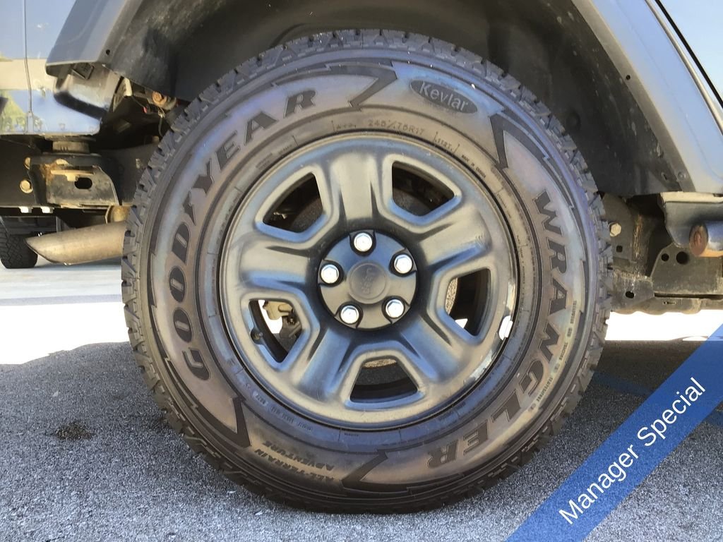 Used 2019 Gray Jeep Unlimited Sport image 18