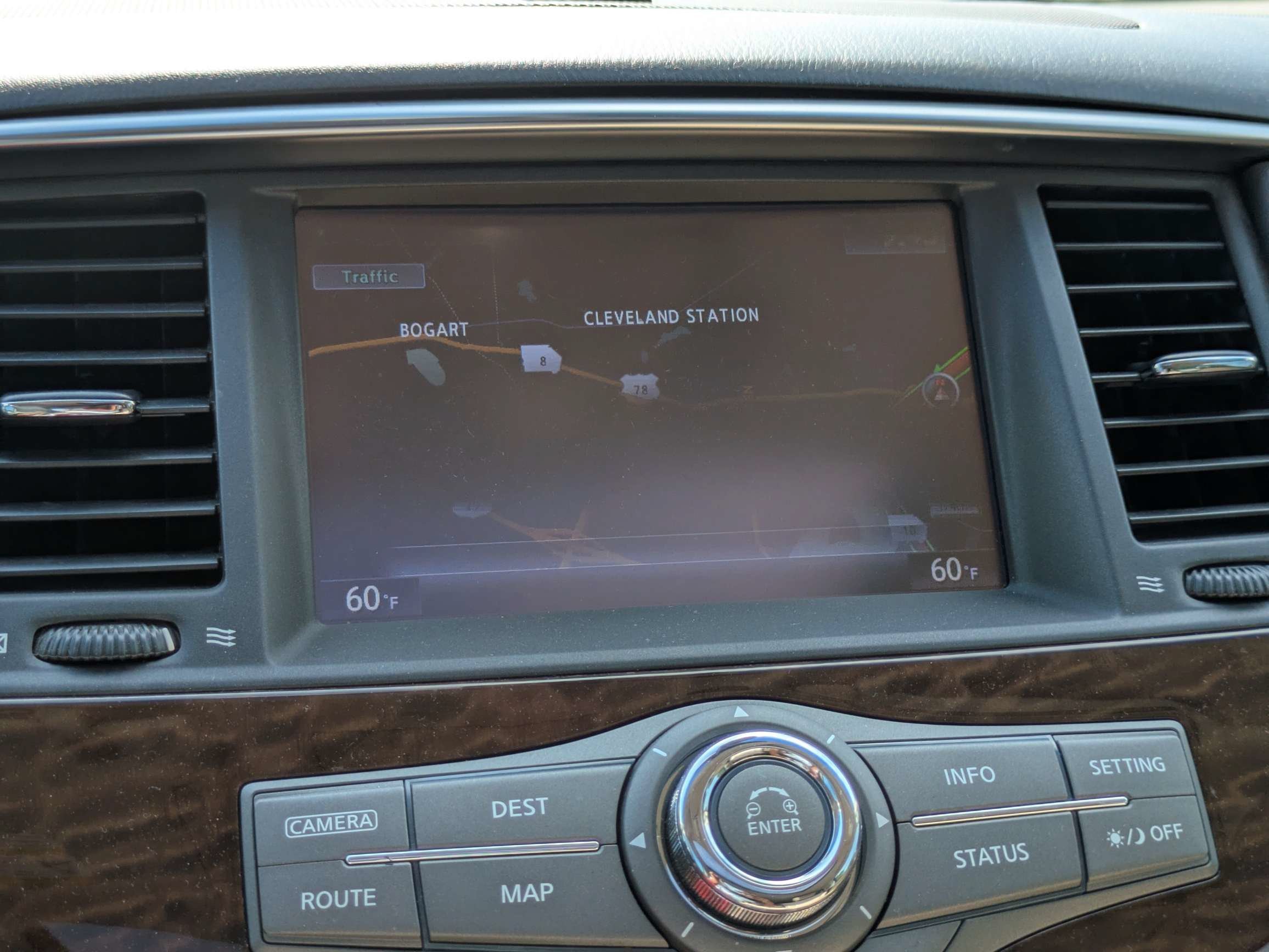 Used 2017 White Nissan SL image 21