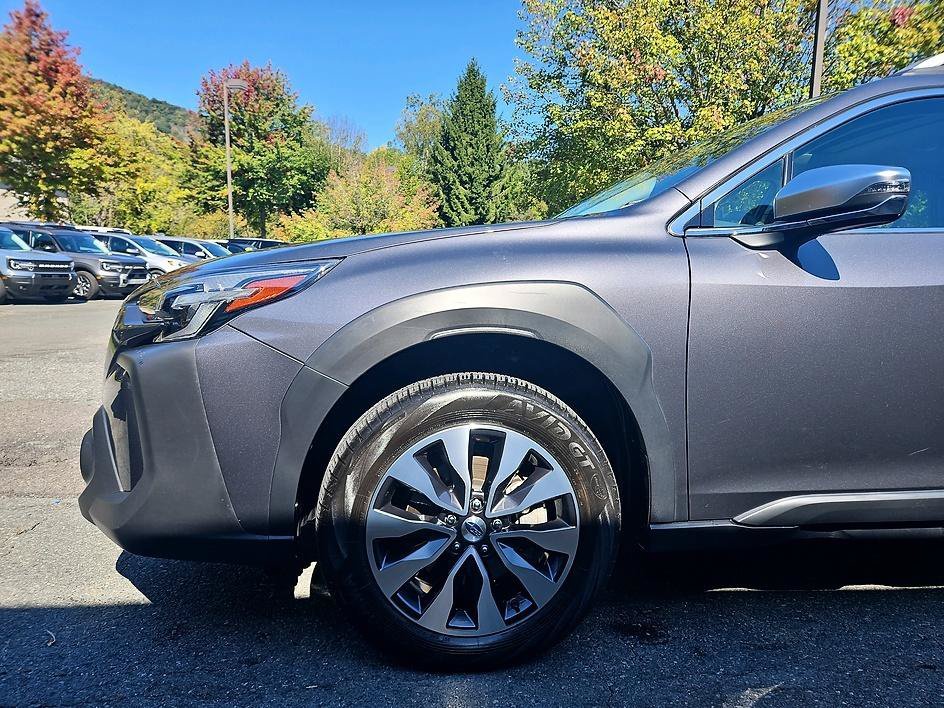 Used 2025 Magnetite Gray Metallic Subaru Touring XT image 9