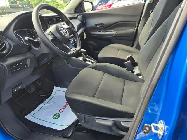 Used 2025 Blue Nissan S image 10