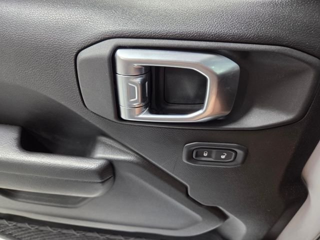 Used 2025 White Jeep Sport image 27