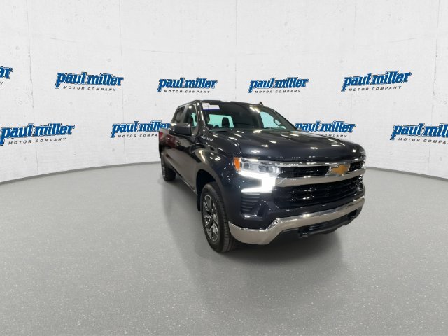 Used 2023 Gray Chevrolet LT image 3