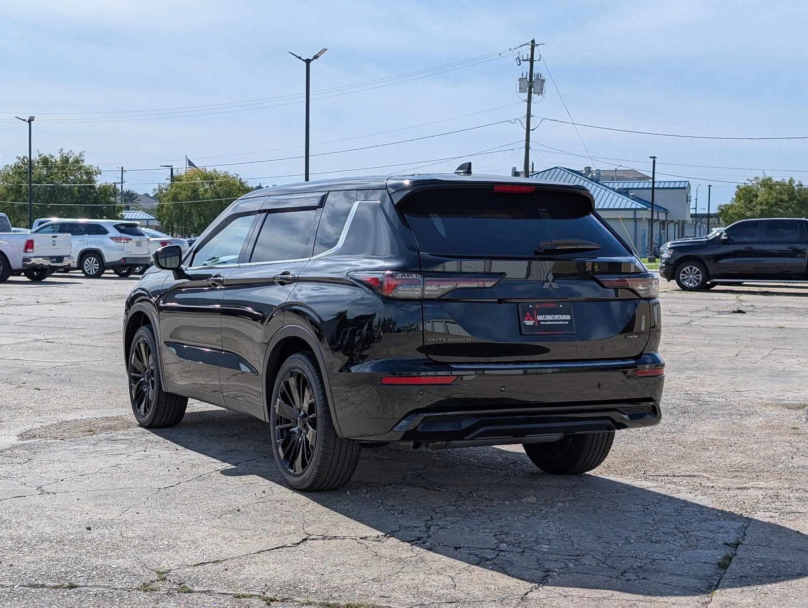 New 2026 Black Mitsubishi LE image 3