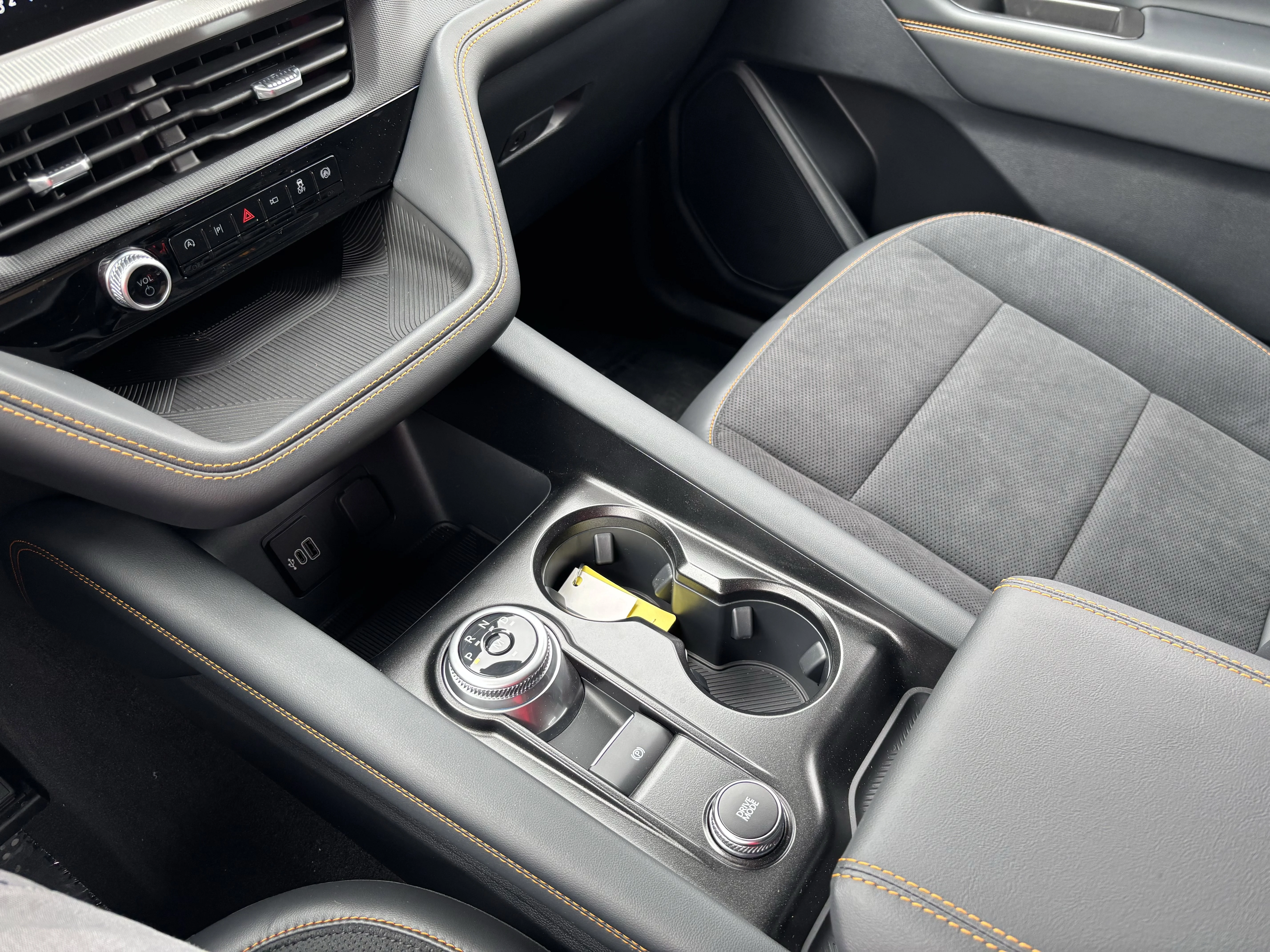 2026 Ford Explorer Tremor - Photo 29