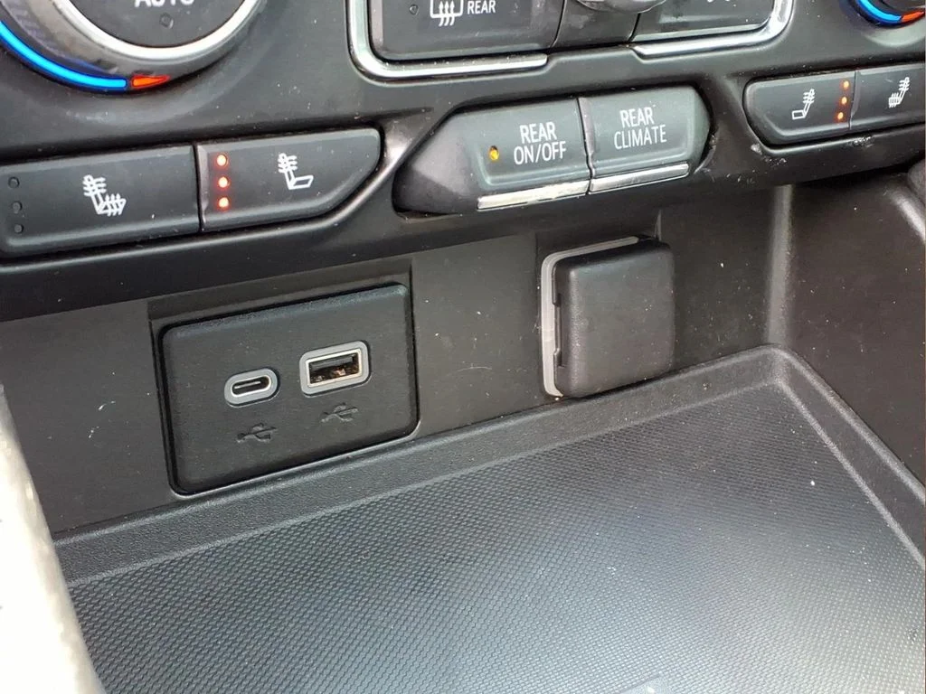 Used 2022 Gray Chevrolet LT image 7