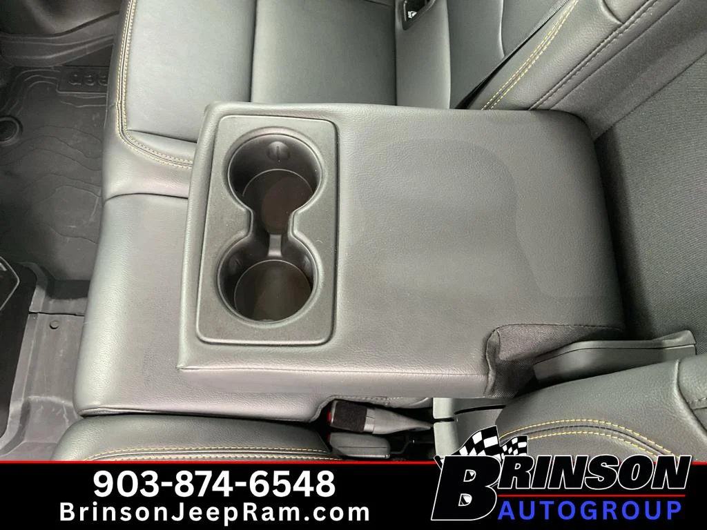 Used 2025 Black Clearcoat Jeep High Tide image 16