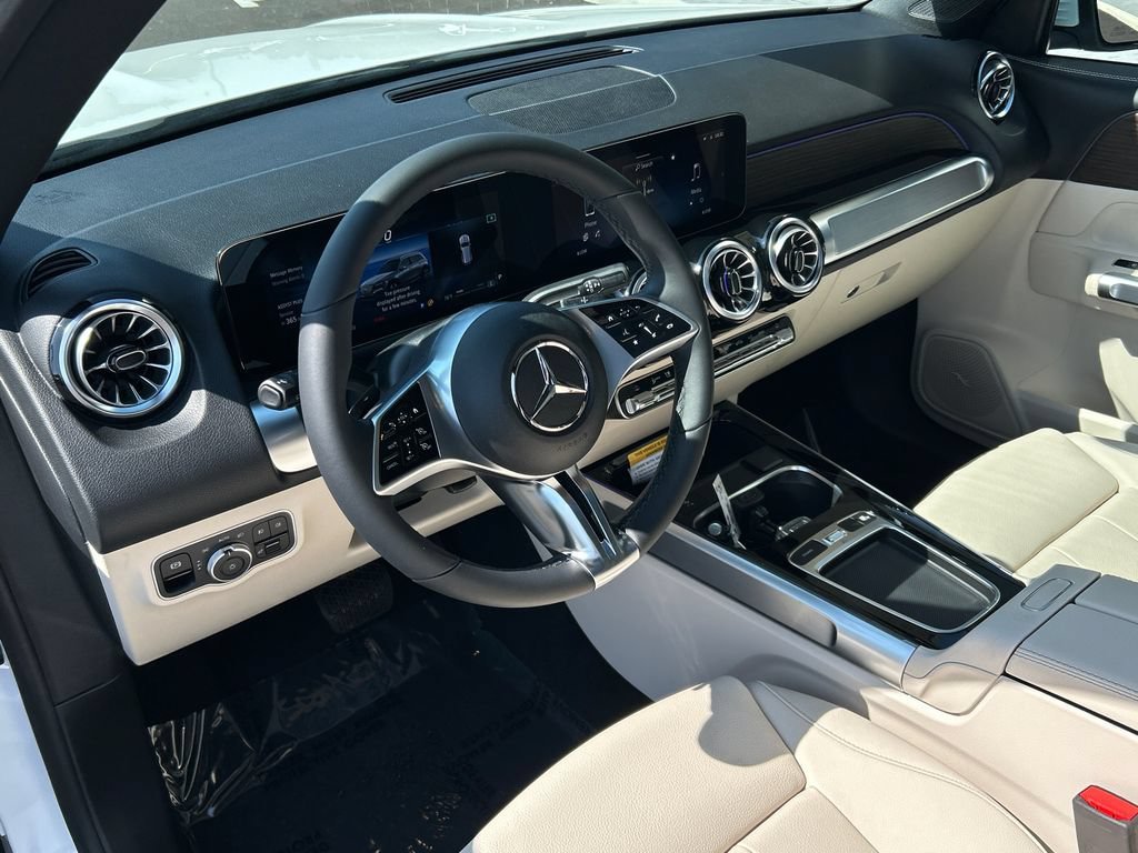 New 2026 Polar White Mercedes-Benz GLB 250 image 52