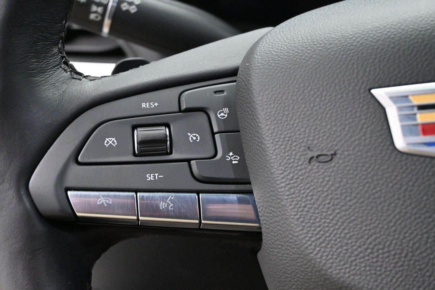 Used 2022 Crystal White Tricoat Cadillac Premium Luxury image 18