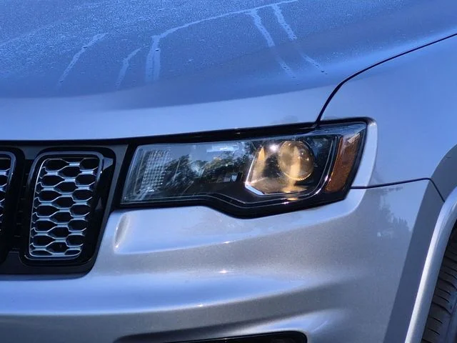 Used 2019 Silver Jeep Altitude image 17