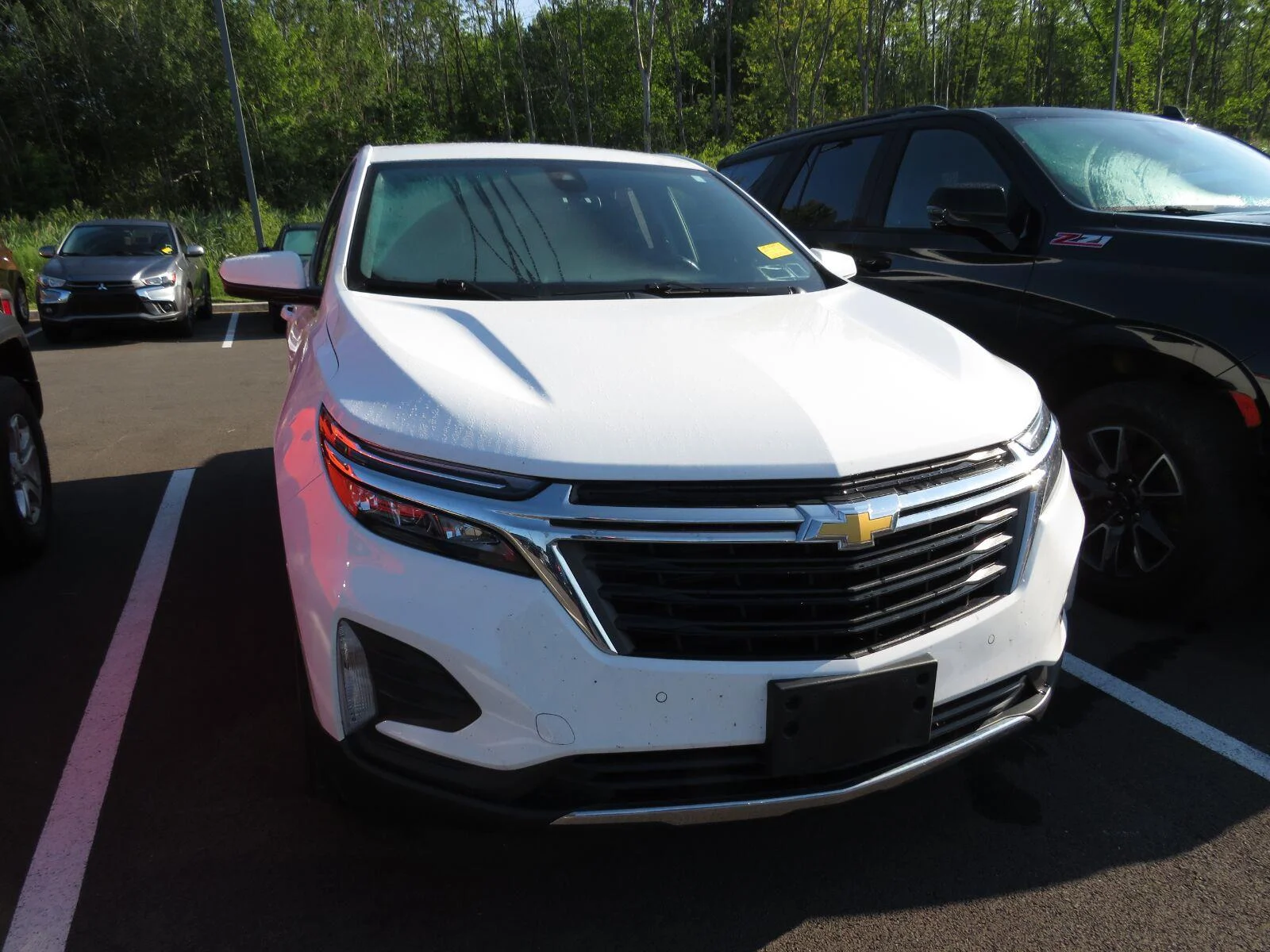 Used 2024 Summit White Chevrolet LT image 3