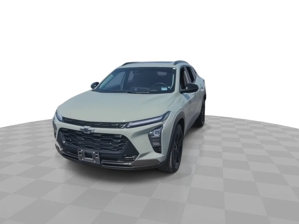 Used 2024 Cacti Green Chevrolet ACTIV image 3