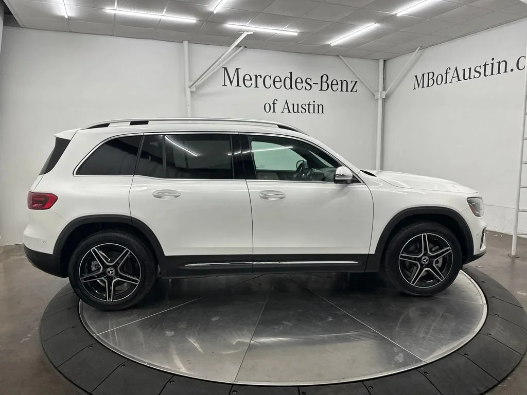 New 2026 White Mercedes-Benz GLB 250 image 8