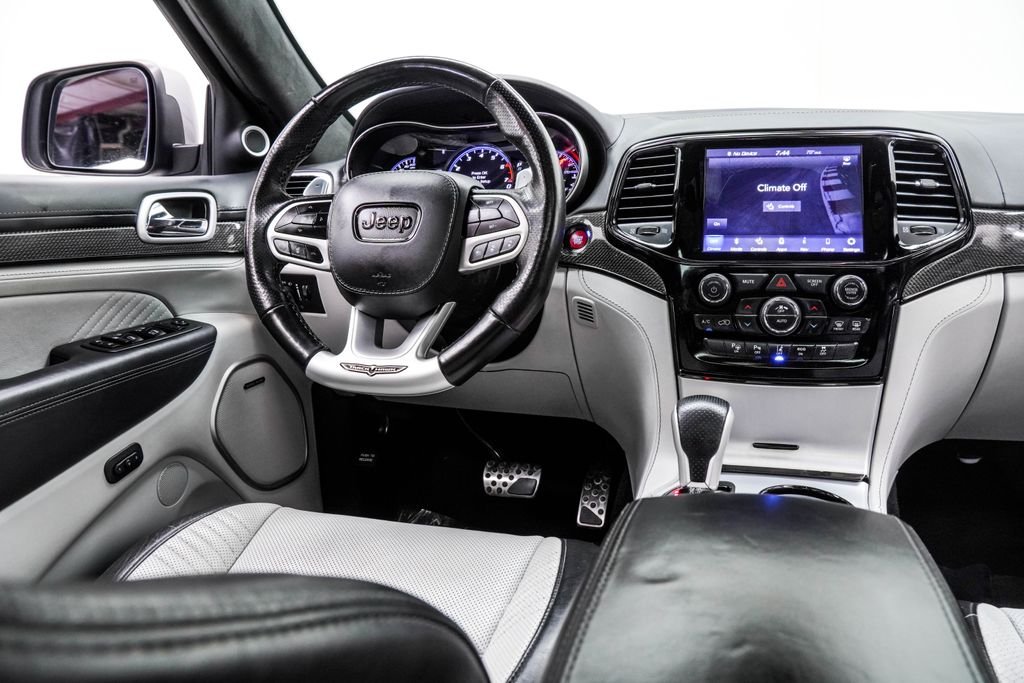 Used 2021 Silver Jeep Trackhawk image 24