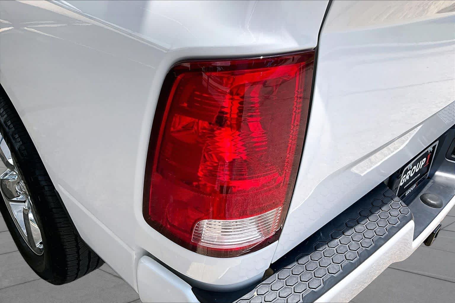 Used 2019 Bright White Clearcoat Ram Express image 27