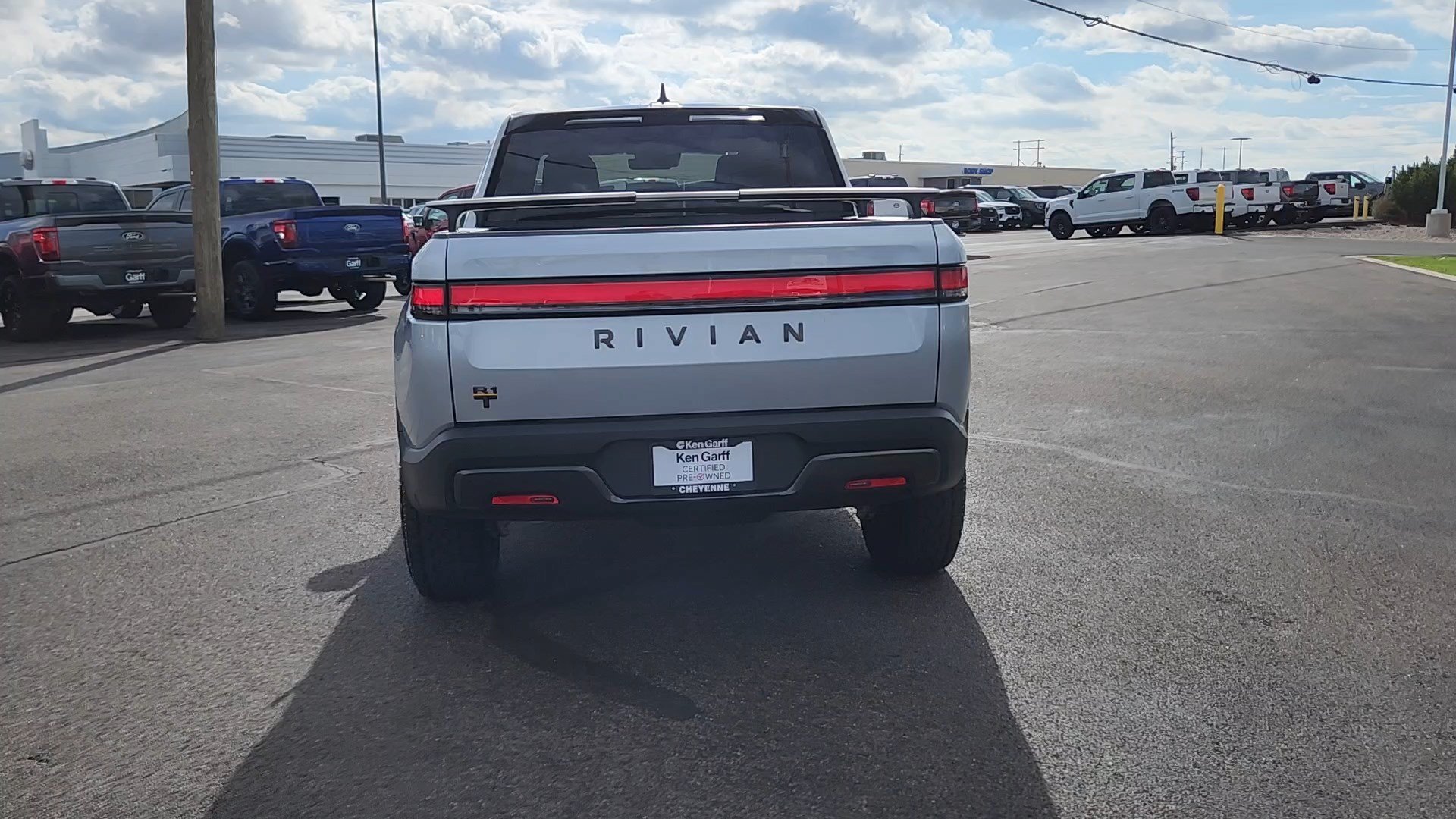 Used 2025 LA Silver Rivian Premium image 3