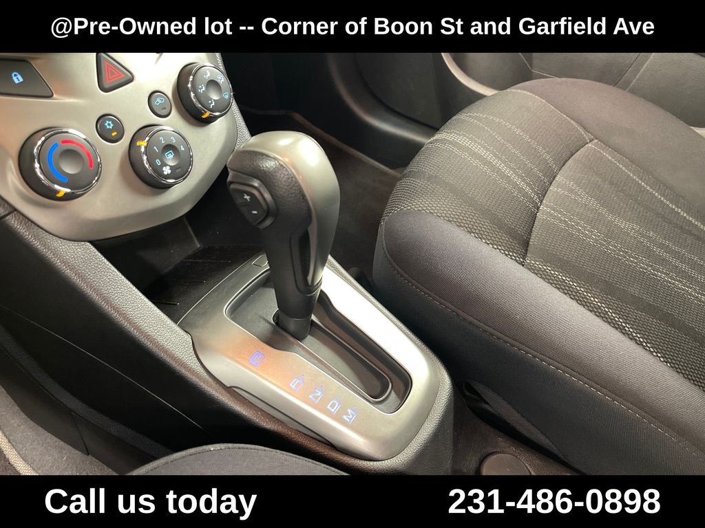 Used 2013 Red Chevrolet LT image 23