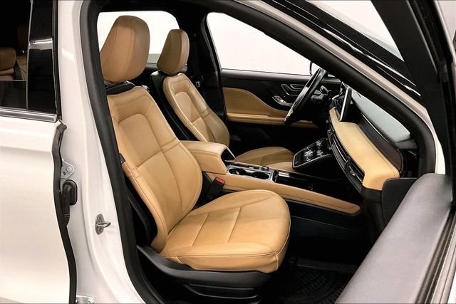 Used 2022 Pristine White Metallic Tri-Coat Lincoln Reserve image 8