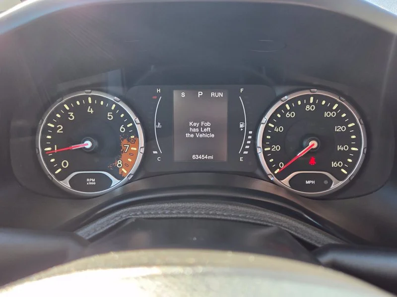Used 2017 Black Jeep Latitude image 27