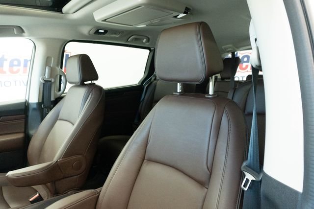 Used 2025 White Honda Touring image 15