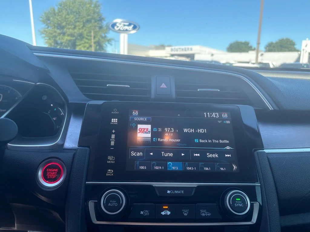 Used 2018 Gray Honda EX-L image 17