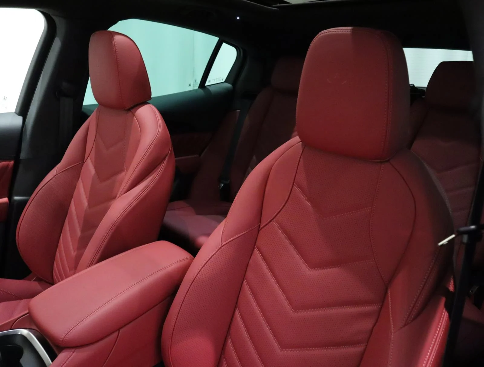 New 2025 Grigio Lava Metallic Maserati Modena AWD image 24