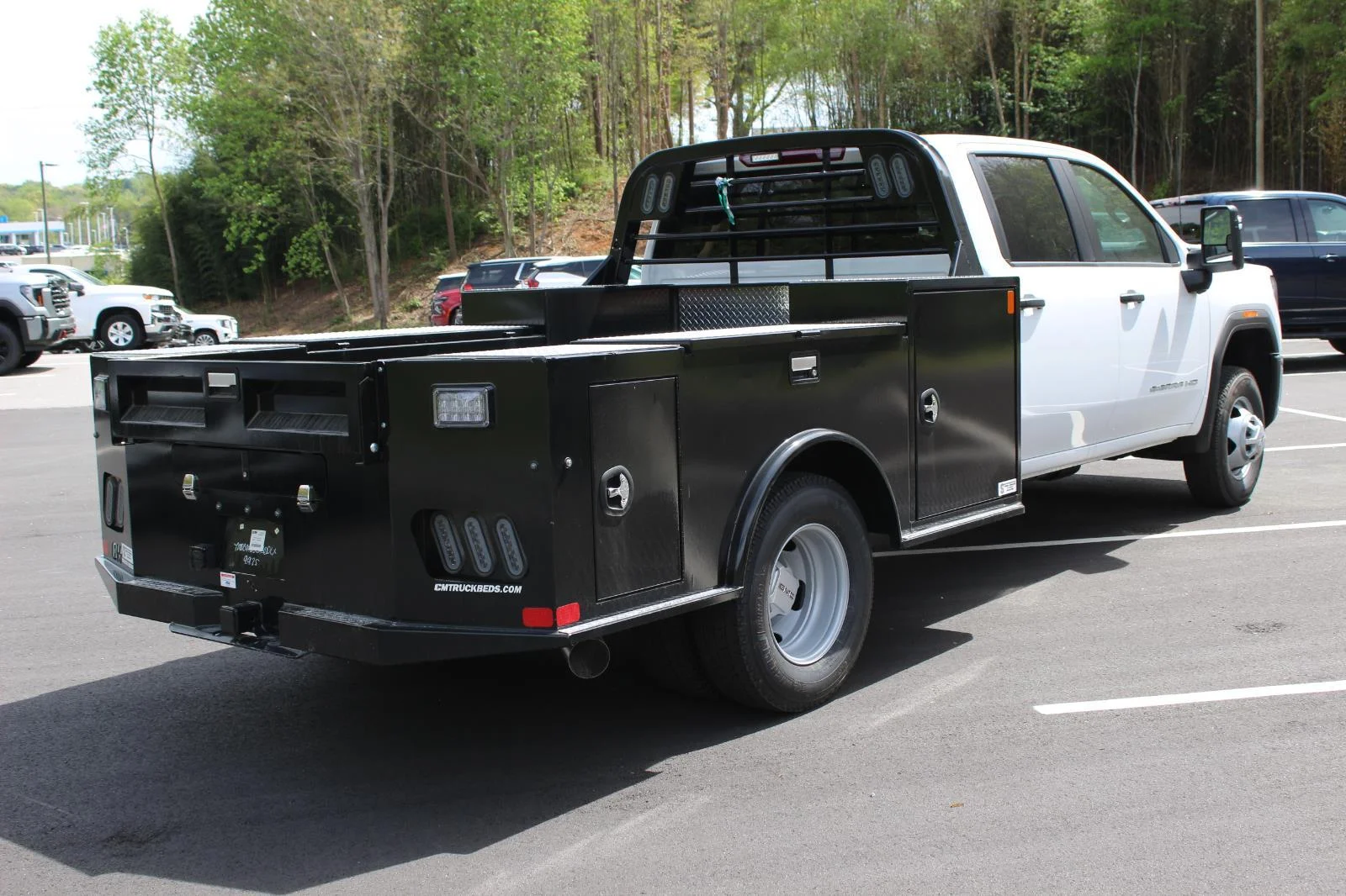 New 2026 Summit White GMC Pro image 4