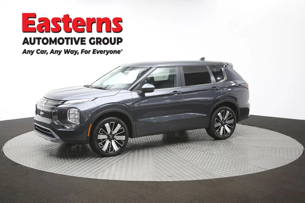 Used 2025 Gray Mitsubishi SE image 52
