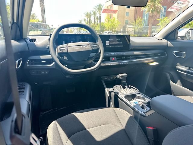New 2026 Snow White Pearl Kia LX image 22
