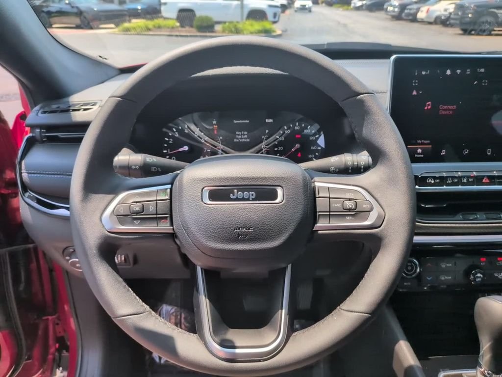 New 2026 Red Hot Pearl-Coat Exterior Paint Jeep Latitude image 18