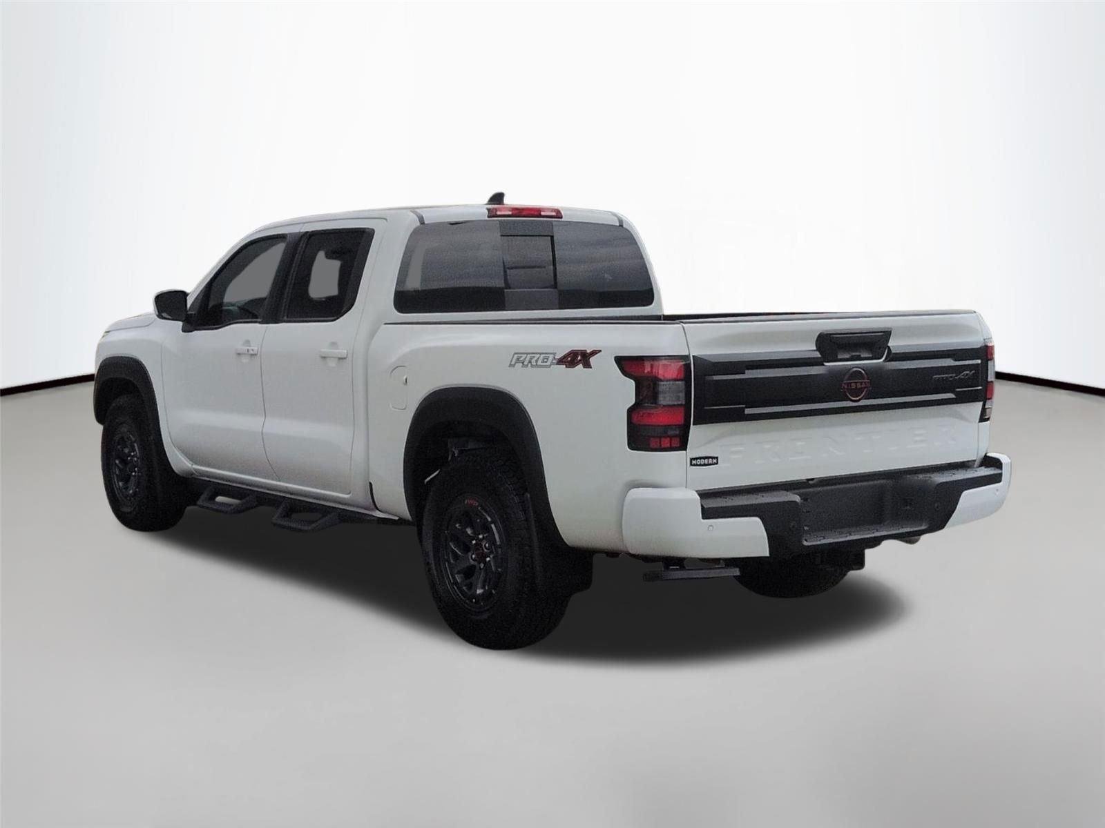 New 2026 Glacier White Nissan PRO-4X image 2