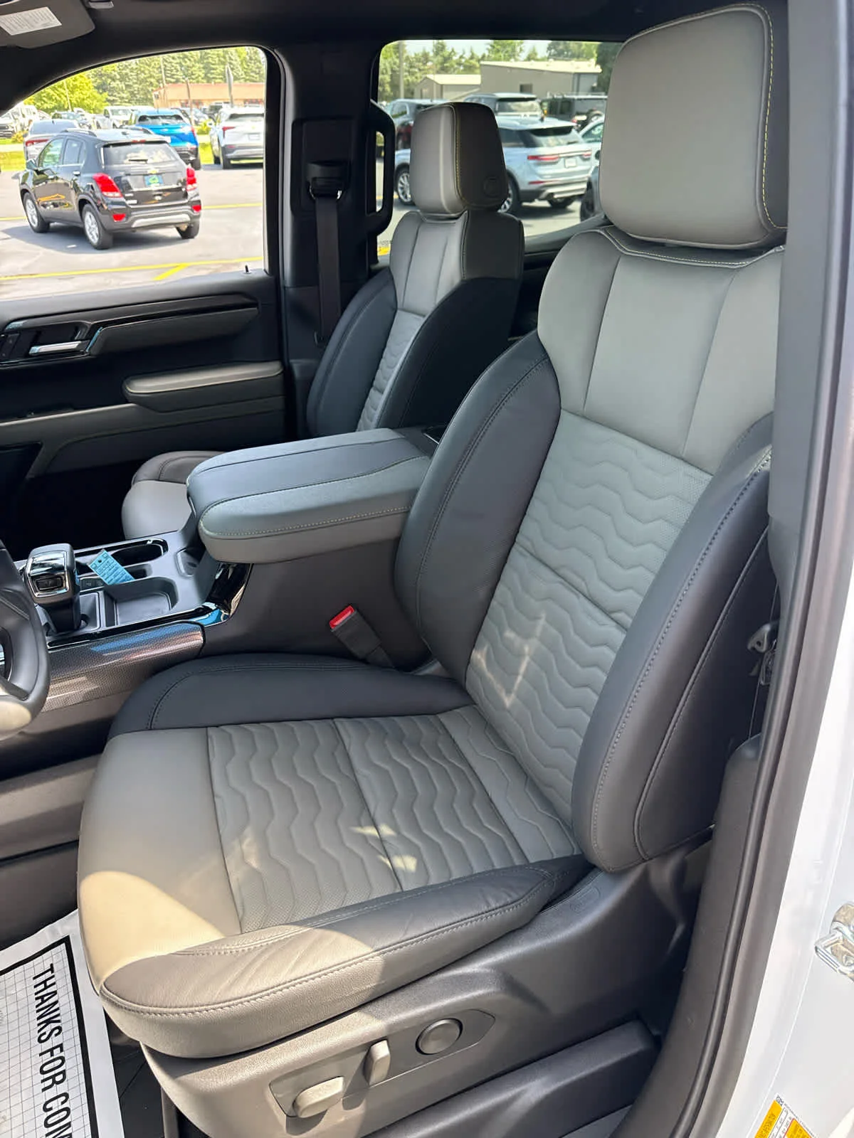 2026 Chevrolet Silverado 1500 ZR2 - Photo 6
