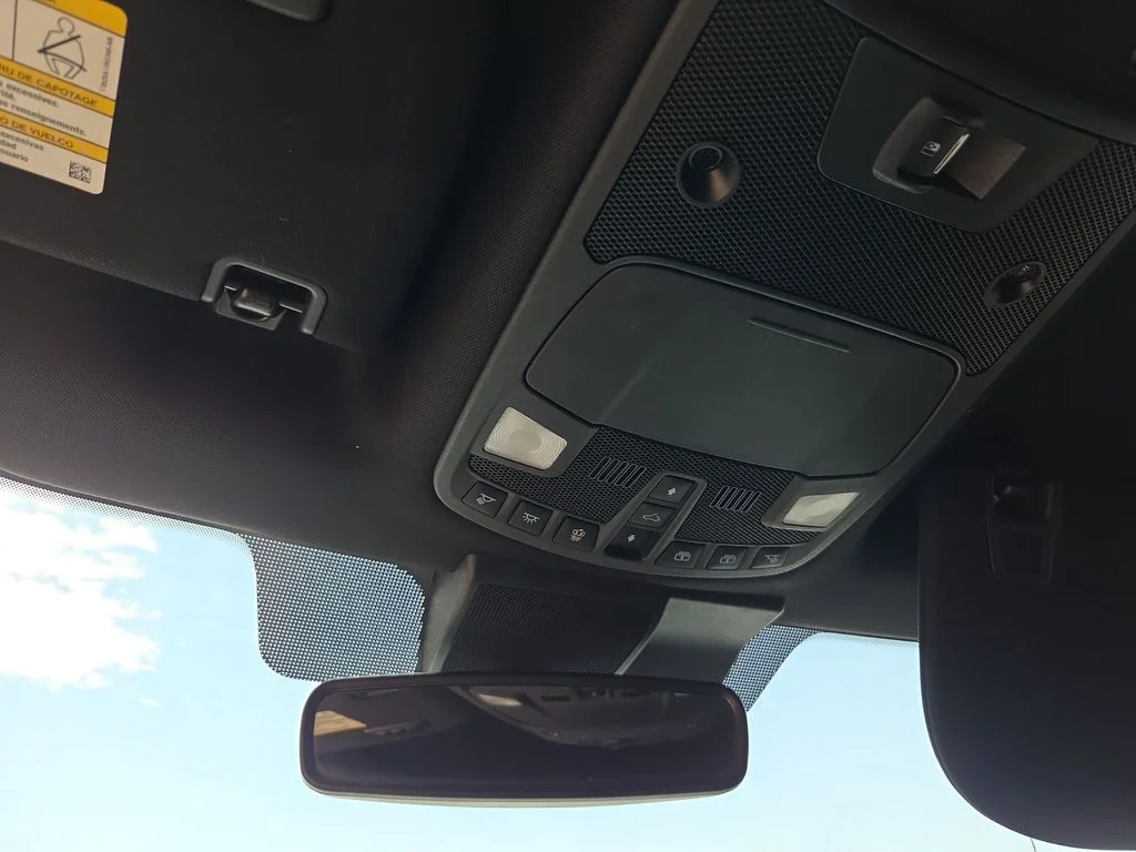 Used 2018 White Ford Platinum image 17