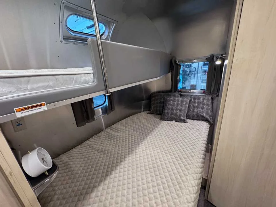 Used 2021 SILVER AIRSTREAM  image 16