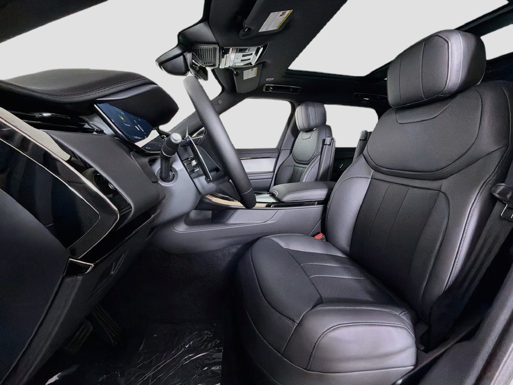 New 2027 Borasco Grey Land Rover  SE P360 image 22