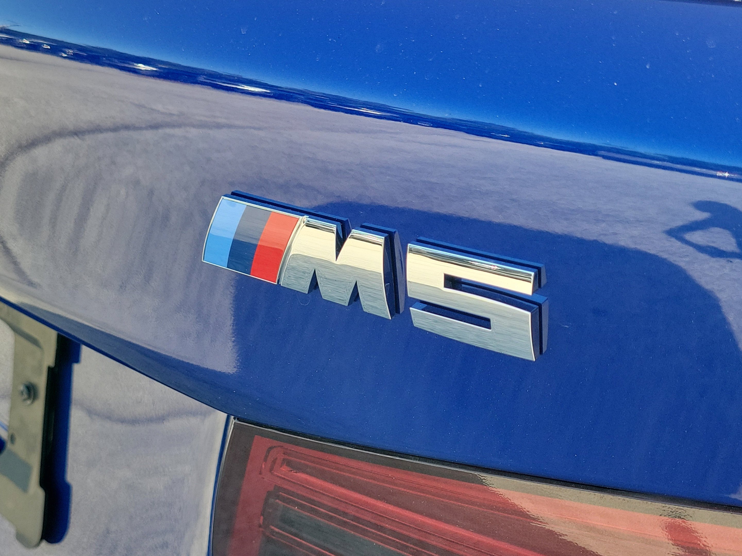 Used 2018 Blue Metallic BMW Base image 5